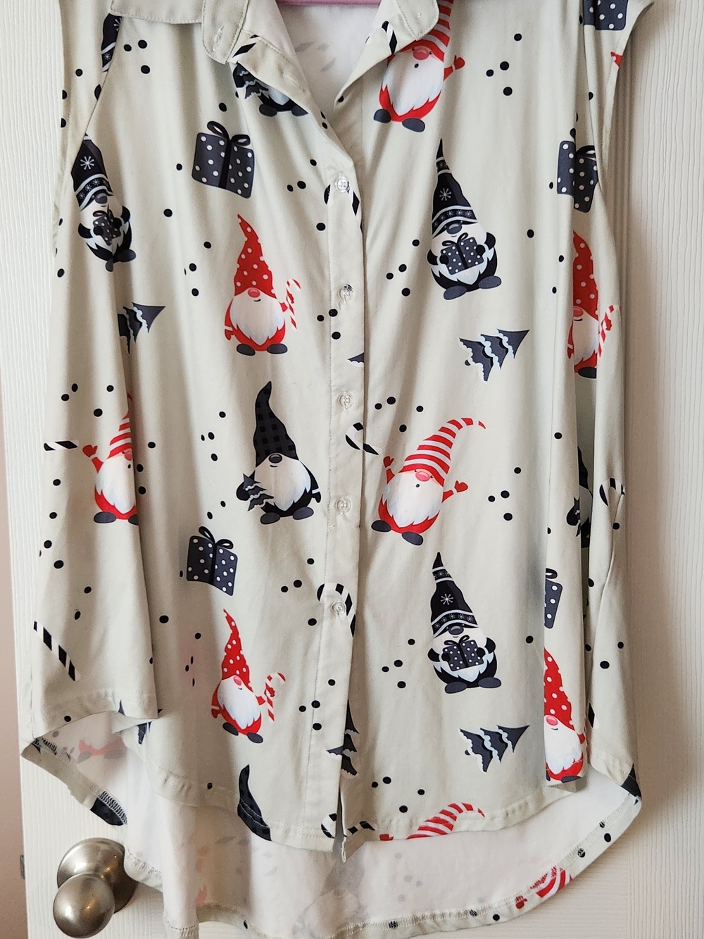 2X Holiday Gnome Button-Up Shirt in Cream, Red & Black